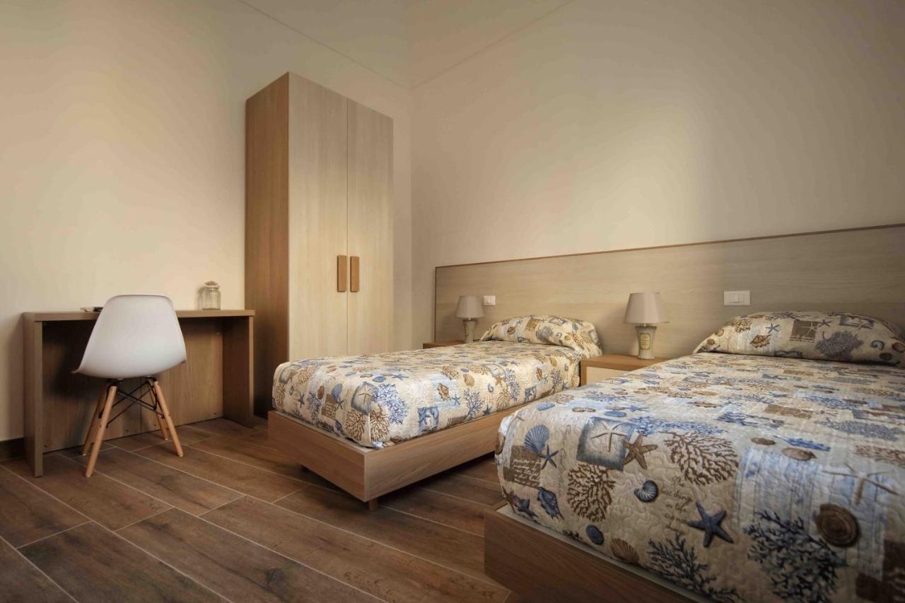Madrice 66 Central Rooms Favignana Exterior foto